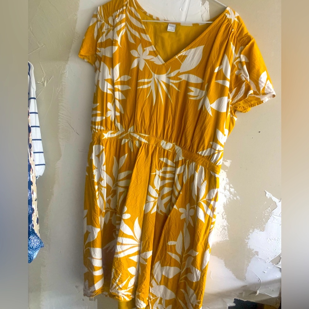 Old Navy dress